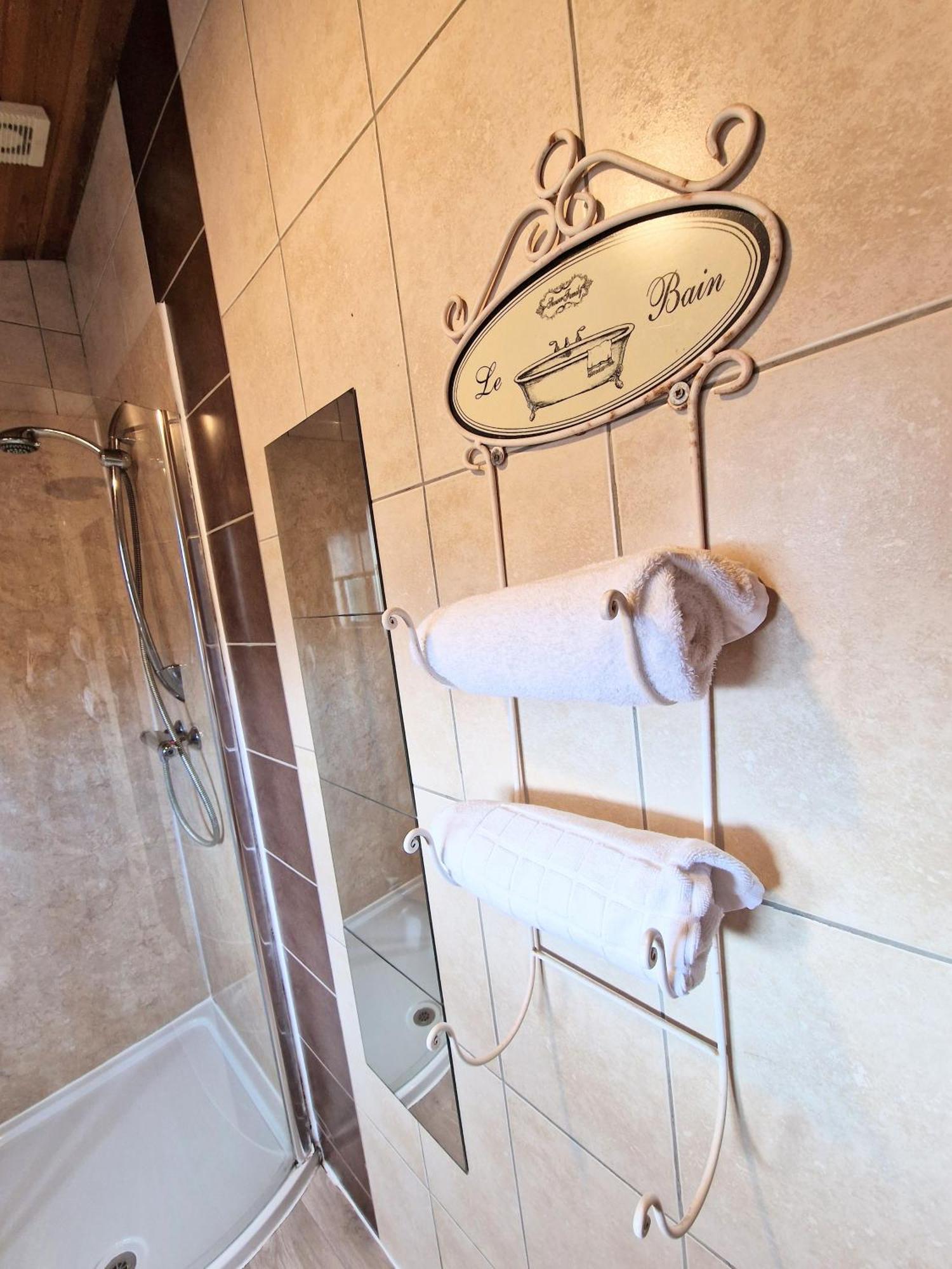 Lomond 5 With Private Hot Tub - Fife - Loch Leven - Lomond Hills - Pet Friendly Villa Kelty Exterior foto