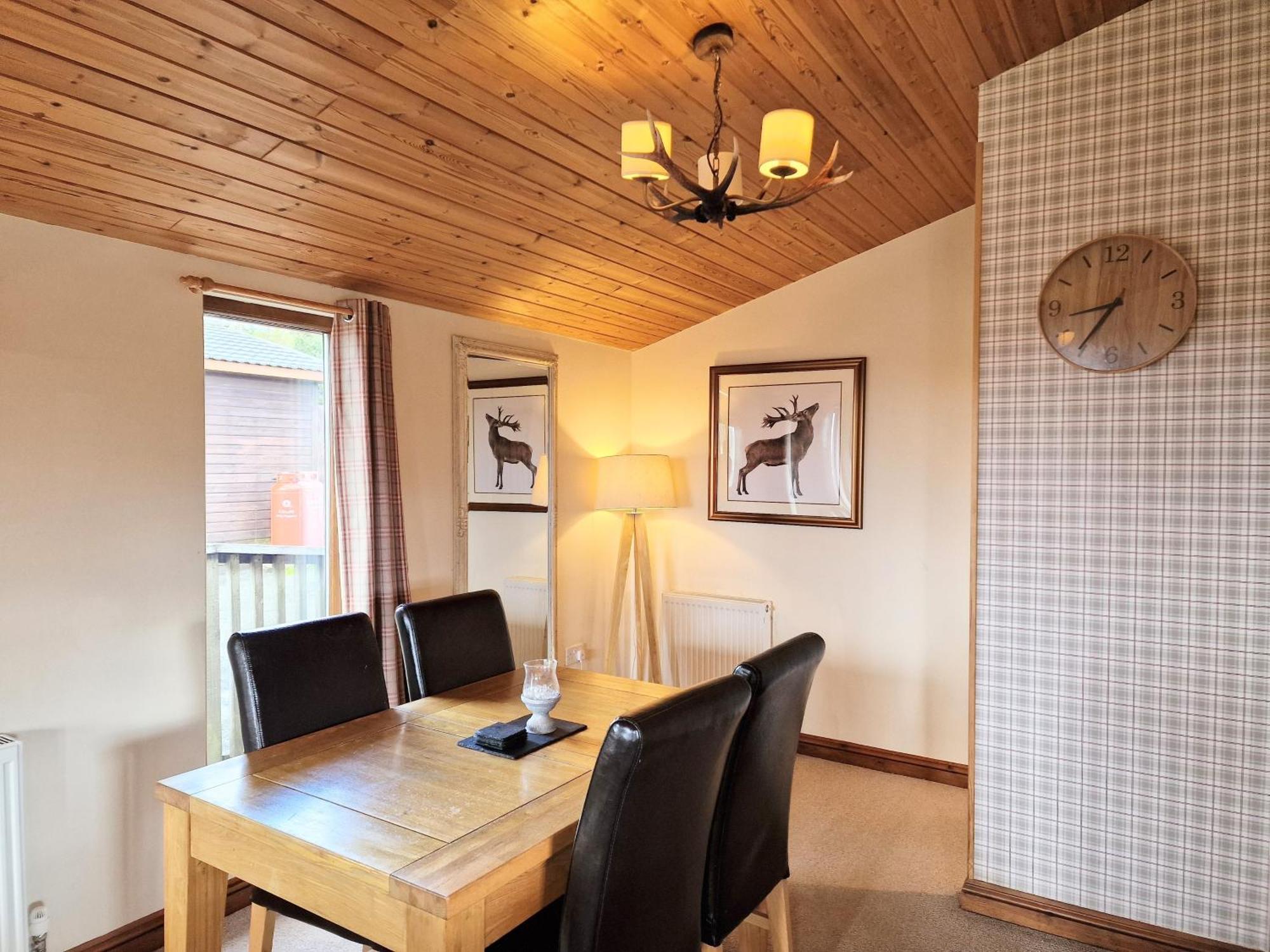 Lomond 5 With Private Hot Tub - Fife - Loch Leven - Lomond Hills - Pet Friendly Villa Kelty Exterior foto