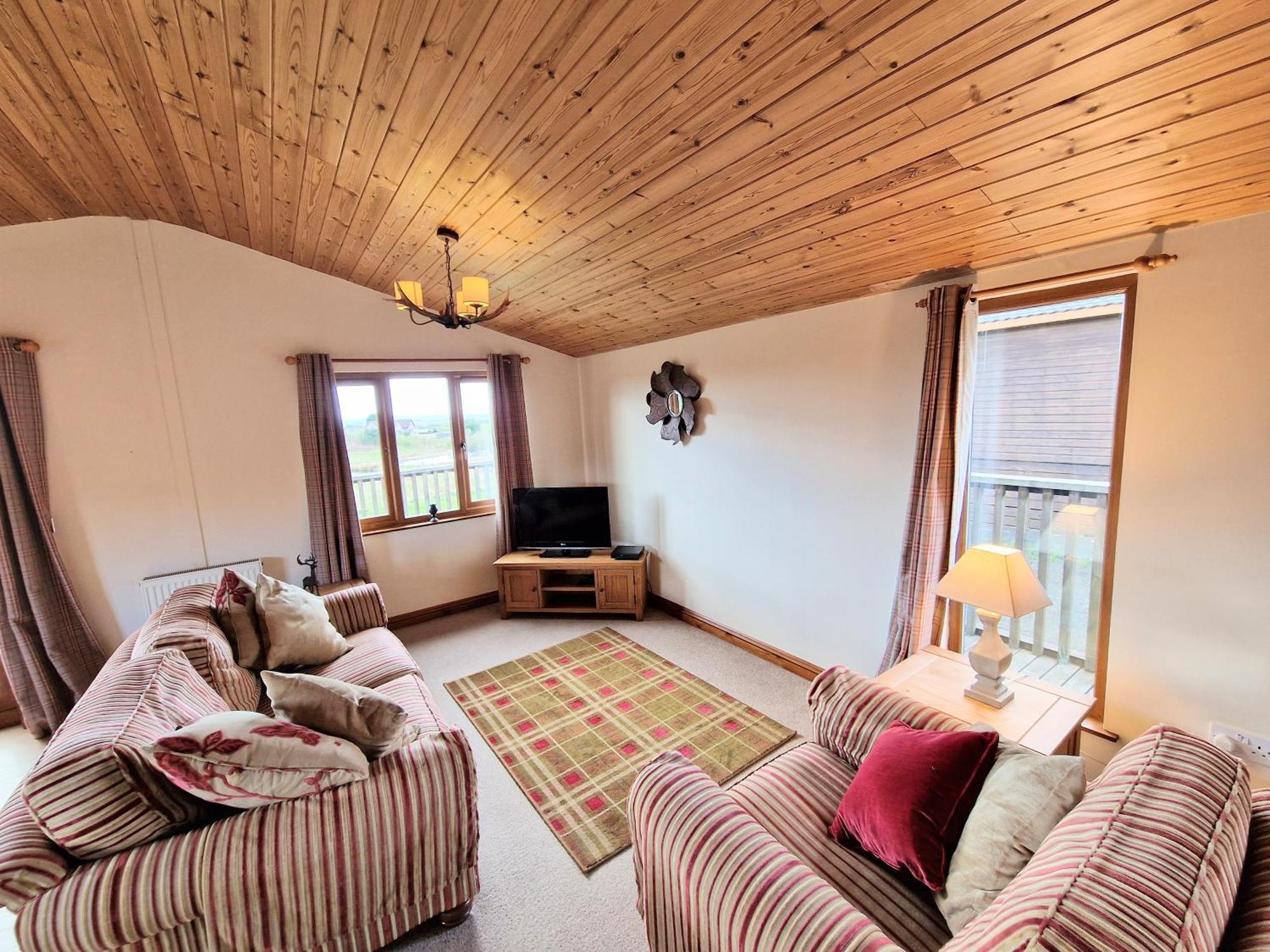 Lomond 5 With Private Hot Tub - Fife - Loch Leven - Lomond Hills - Pet Friendly Villa Kelty Exterior foto